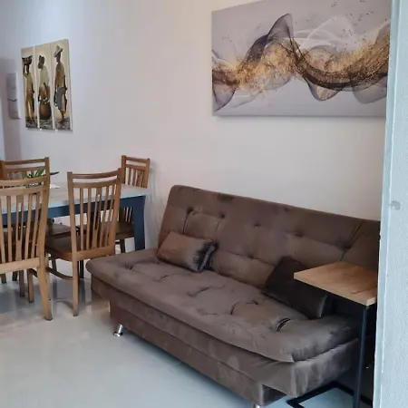 Apartamento praia das Toninhas 500 metros da Praia-2