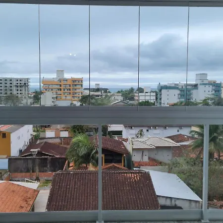 Apartamento praia das Toninhas 500 metros da Praia-3